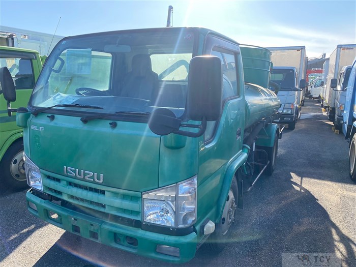 2013 Isuzu Elf