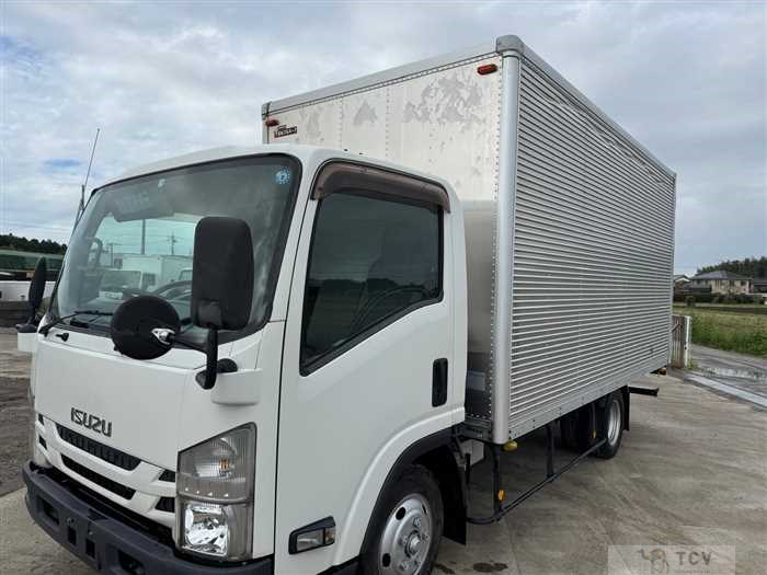 2015 Isuzu Elf Truck