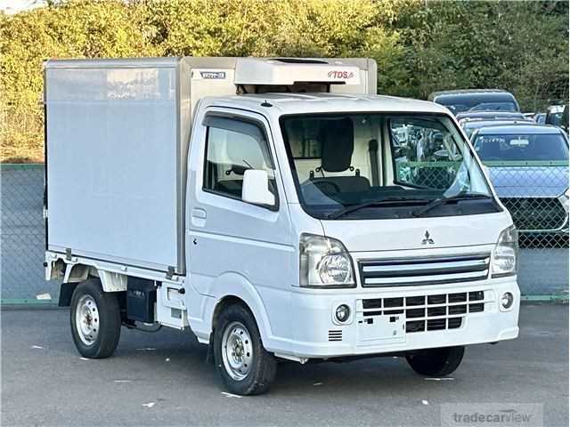 2015 Mitsubishi Minicab Truck