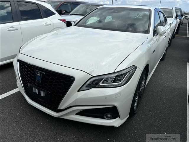 2019 Toyota Crown Hybrid