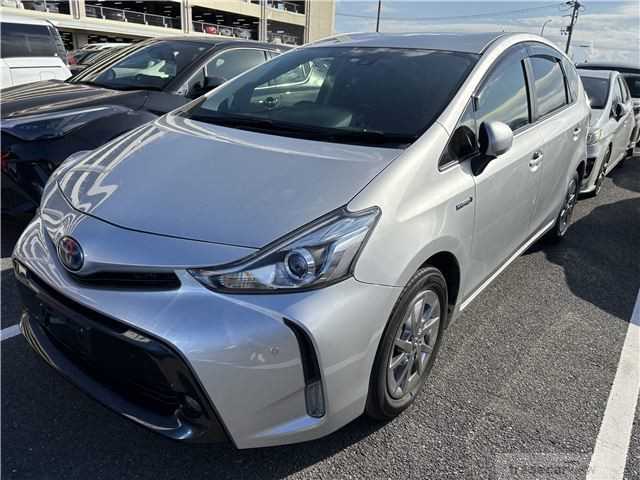 2015 Toyota PRIUS α