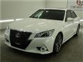 2013 Toyota Crown Hybrid