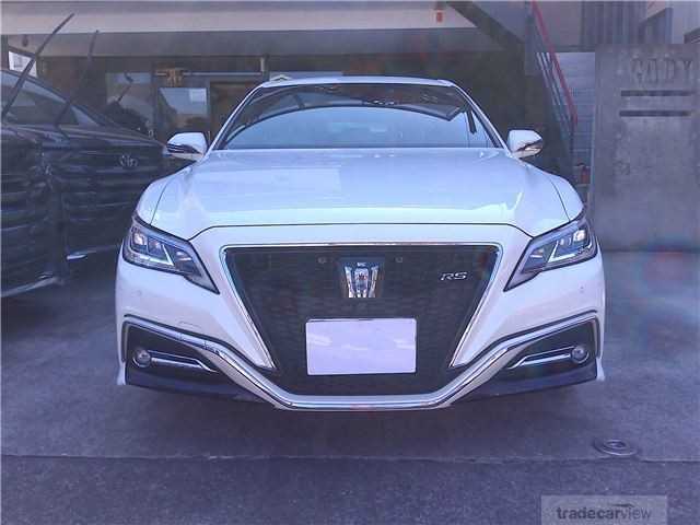 2019 Toyota Crown Hybrid