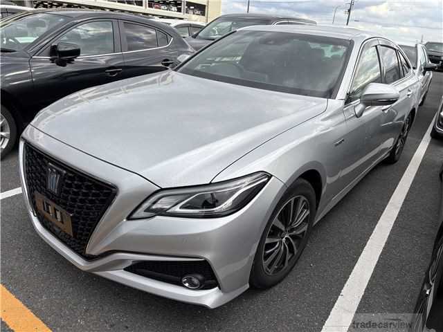 2019 Toyota Crown Hybrid