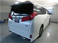 2023 Toyota Alphard Hybrid