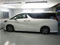 2023 Toyota Alphard Hybrid