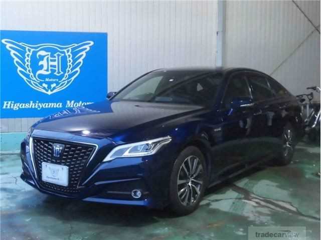 2019 Toyota Crown Hybrid