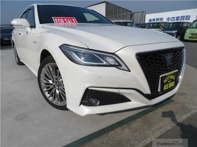 2019 Toyota Crown Hybrid