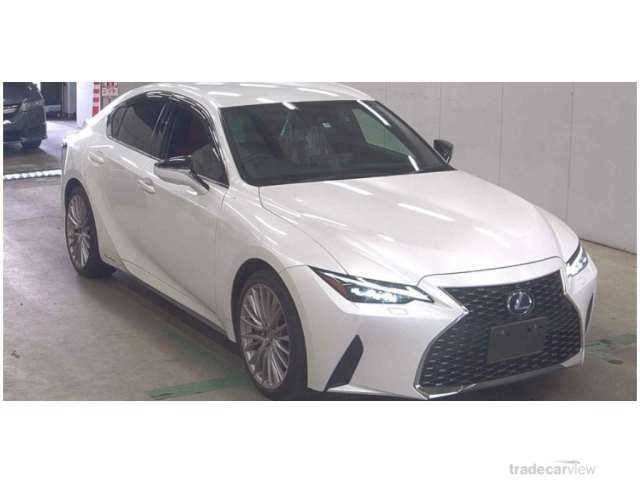 2021 Lexus IS