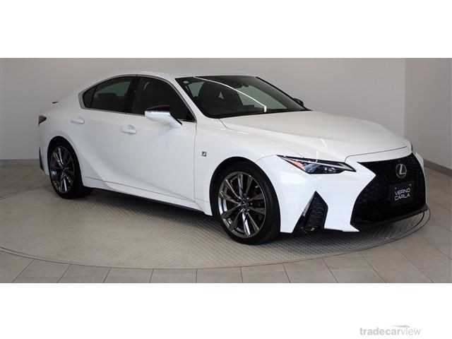 2021 Lexus IS