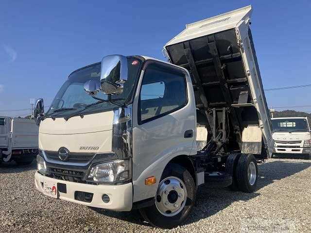 2017 Hino Dutro