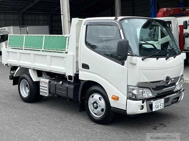 2024 Hino Dutro