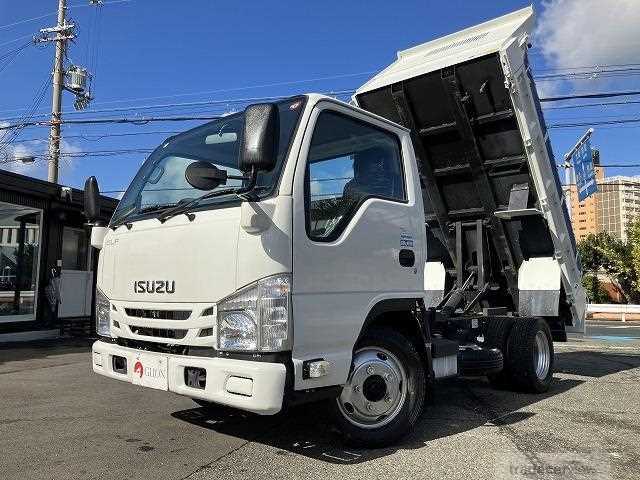 2020 Isuzu Elf Truck