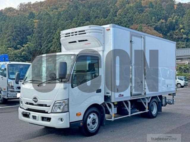 2022 Hino Dutro