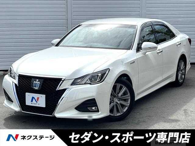 2017 Toyota Crown Hybrid