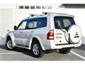 2005 Mitsubishi Pajero