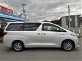 2013 Toyota Alphard Hybrid