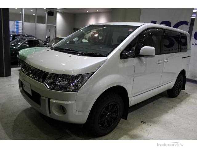 2015 Mitsubishi Delica D5