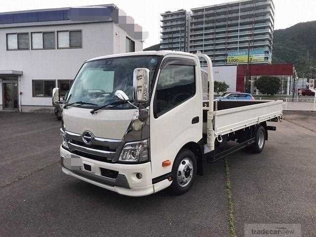 2023 Hino Dutro