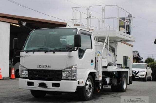 2017 Isuzu Elf Truck