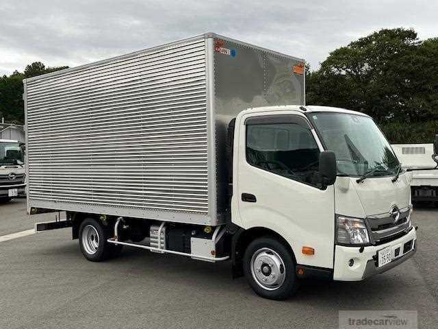 2024 Hino Dutro