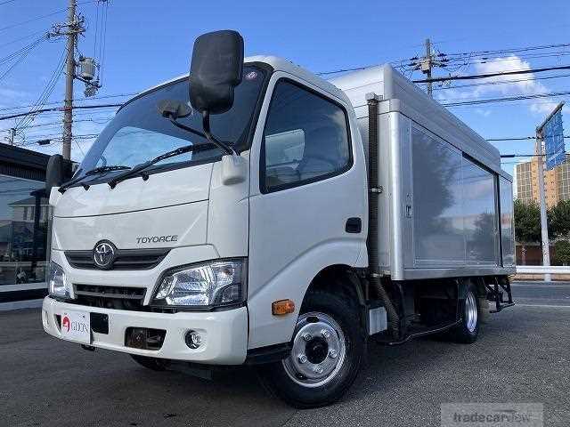 2017 Toyota Toyoace