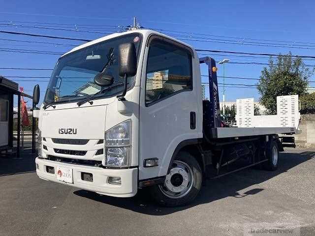 2017 Isuzu Elf Truck