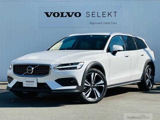 2022 Volvo V60