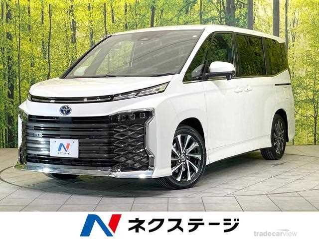 2022 Toyota Voxy