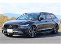 2022 Volvo V90