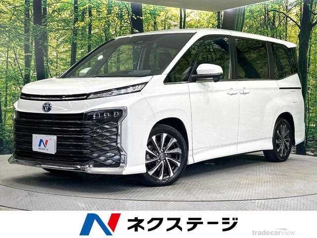 2022 Toyota Voxy