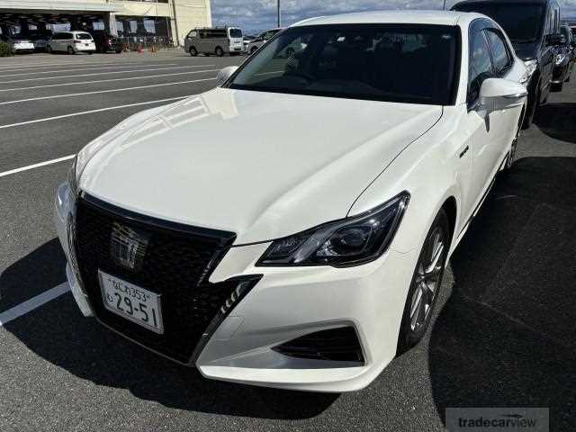 2018 Toyota Crown Hybrid