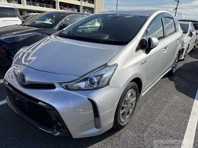 2015 Toyota PRIUS α