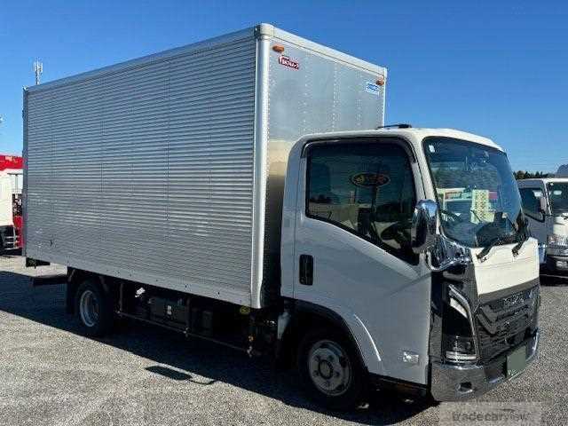 2023 Isuzu Elf Truck