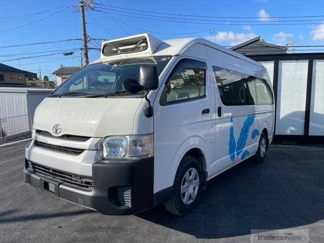 2015 Toyota Hiace Commuter