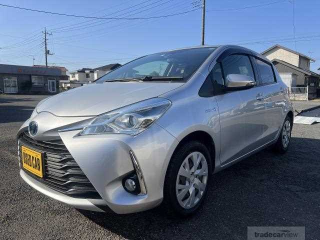 2017 Toyota Vitz