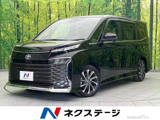 2022 Toyota Voxy