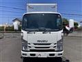 2020 Isuzu Elf Truck