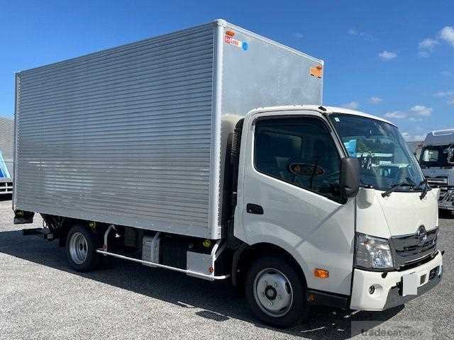 2024 Hino Dutro