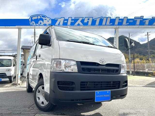 2006 Toyota Hiace Van