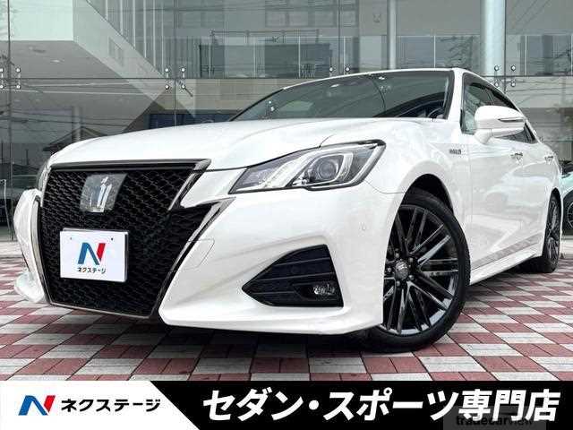 2017 Toyota Crown Hybrid