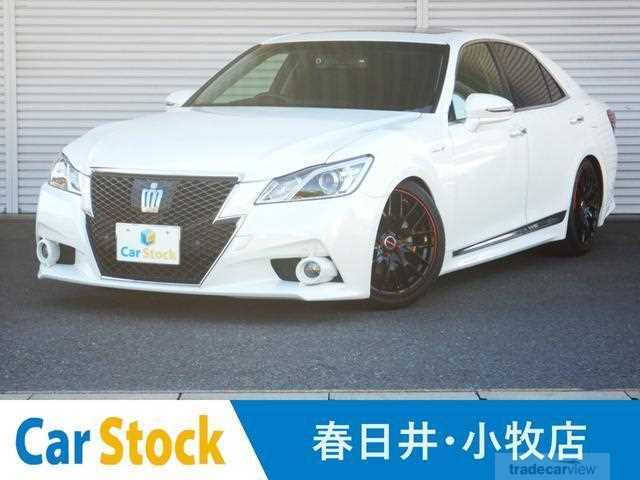 2013 Toyota Crown Hybrid