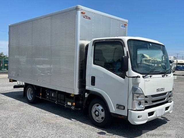 2022 Isuzu Elf Truck