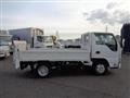 2016 Isuzu Elf Truck