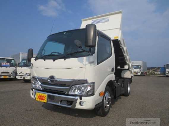 2022 Hino Dutro