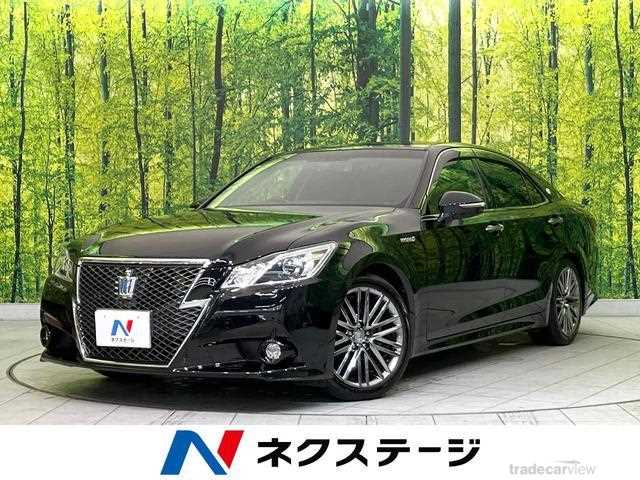 2013 Toyota Crown Hybrid