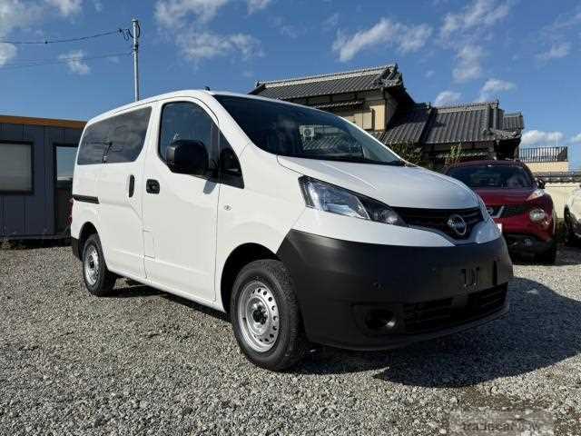 2024 Nissan NV200 VANETTE