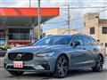 2022 Volvo V90