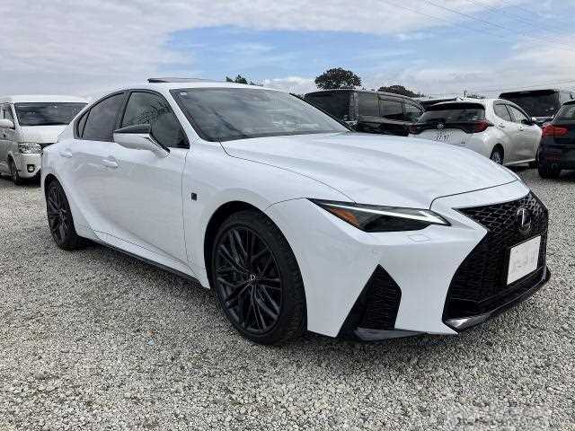 2023 Lexus IS