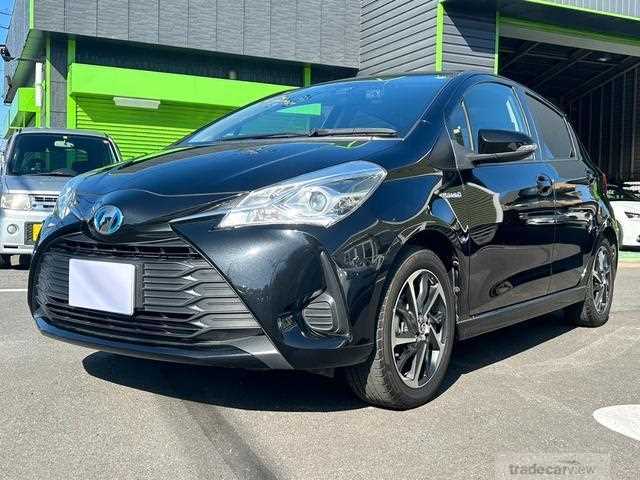 2017 Toyota Vitz